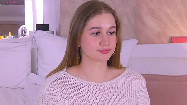 EllieHayes online show from March 2025 01:43:01 AM