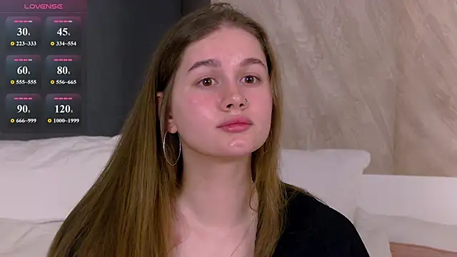EllieHayes online show from June 2026 01:38:02 PM
