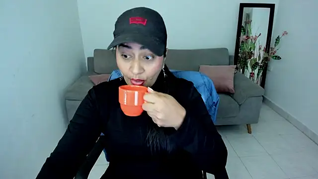 Adele Sweett online show from November 2025 11:44:01 AM