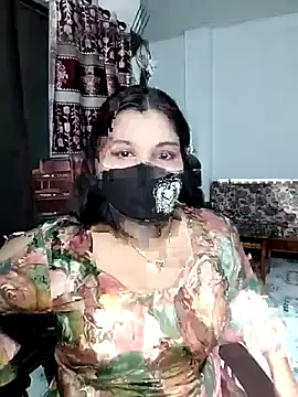 Hot-Angel  online show from April 2026 04:01:02 PM