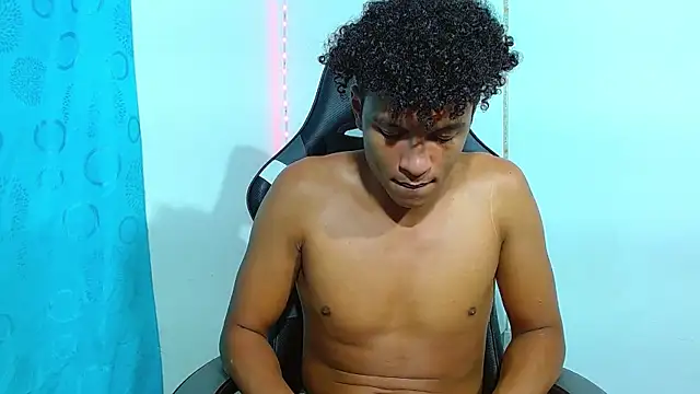 Snapshot of Black_Diamon_ chatting on February 2025 10:59:01 AM Black Diamon online show from February 2025 10:59:01 AM