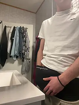 Snapshot of Jamie_2006 chatting on December 2024 04:26:01 PM Jamie 2006 online show from December 2024 04:26:01 PM