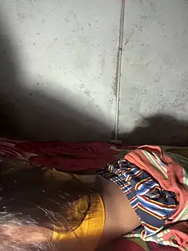 Snapshot of Teena_girl chatting on February 2025 01:44:02 AM Teena girl online show from February 2025 01:44:02 AM