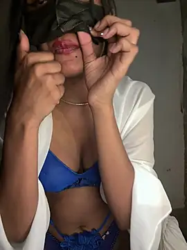 Snapshot of Teena_girl chatting on March 2025 10:43:02 AM Teena girl online show from March 2025 10:43:02 AM