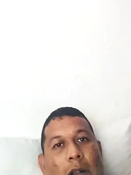 Snapshot of Feli230990 chatting on March 2025 11:05:02 PM Feli230990 online show from March 2025 11:05:02 PM