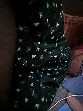 Snapshot of sweety_telugu_couple2027 chatting on February 2025 04:16:01 PM sweety telugu couple2027 online show from February 2025 04:16:01 PM