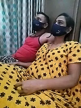 Snapshot of sweety_telugu_couple2027 chatting on March 2025 03:53:01 PM sweety telugu couple2027 online show from March 2025 03:53:01 PM