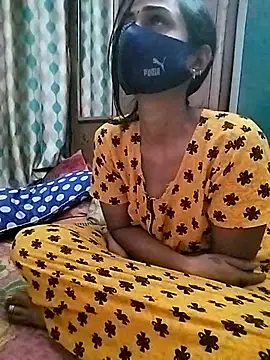 Snapshot of sweety_telugu_couple2027 chatting on March 2025 08:27:01 PM sweety telugu couple2027 online show from March 2025 08:27:01 PM