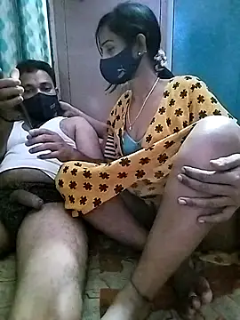 Snapshot of sweety_telugu_couple2027 chatting on March 2025 06:37:01 PM sweety telugu couple2027 online show from March 2025 06:37:01 PM