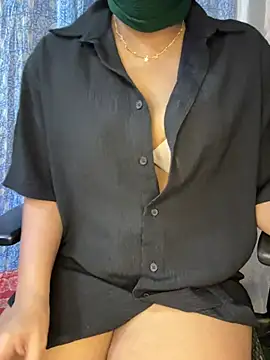 Snapshot of stylishpooja chatting on December 2024 05:15:02 PM stylishpooja online show from December 2024 05:15:02 PM