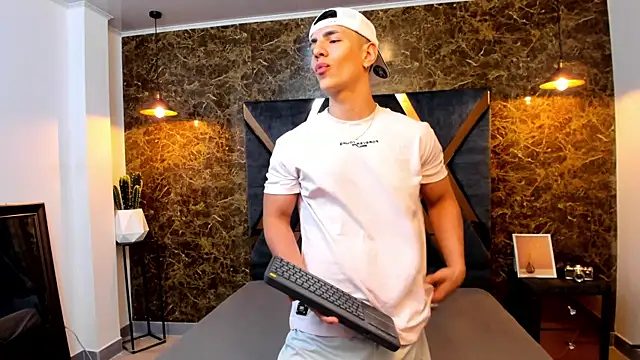 Flynn Riider online show from January 2025 11:27:02 AM