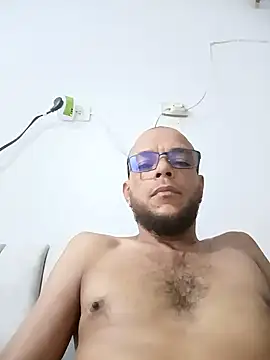 Snapshot of Charly_BC_Dirty chatting on December 2024 11:01:02 AM Charly BC Dirty online show from December 2024 11:01:02 AM