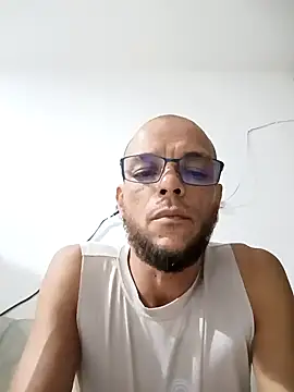 Snapshot of Charly_BC_Dirty chatting on December 2024 04:45:01 AM Charly BC Dirty online show from December 2024 04:45:01 AM