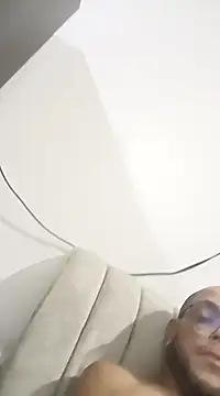 Snapshot of Charly_BC_Dirty chatting on December 2024 04:25:02 PM Charly BC Dirty online show from December 2024 04:25:02 PM