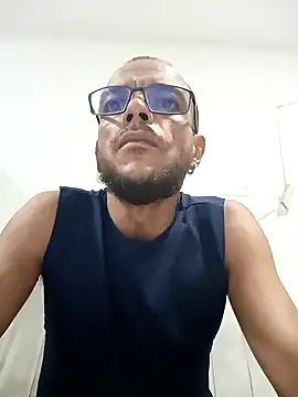 Snapshot of Charly_BC_Dirty chatting on January 2025 02:29:02 AM Charly BC Dirty online show from January 2025 02:29:02 AM