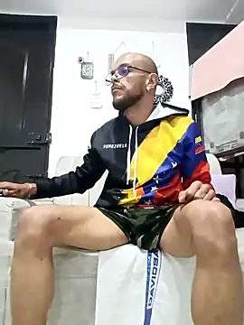 Snapshot of Charly_BC_Dirty chatting on January 2025 03:41:01 AM Charly BC Dirty online show from January 2025 03:41:01 AM