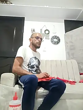 Snapshot of Charly_BC_Dirty chatting on February 2025 07:12:02 AM Charly BC Dirty online show from February 2025 07:12:02 AM