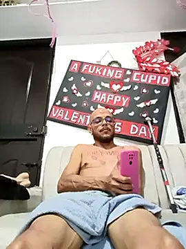 Snapshot of Charly_BC_Dirty chatting on February 2025 09:41:01 AM Charly BC Dirty online show from February 2025 09:41:01 AM