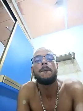 Snapshot of Charly_BC_Dirty chatting on February 2025 05:42:02 AM Charly BC Dirty online show from February 2025 05:42:02 AM