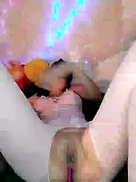 Snapshot of Sweety-Cat chatting on January 2025 01:09:02 AM Sweety-Cat online show from January 2025 01:09:02 AM