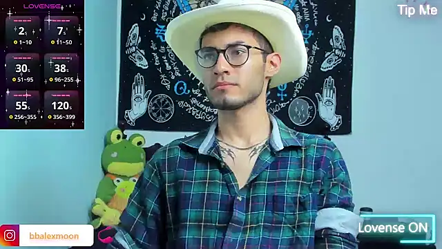 Snapshot of alexdesire chatting on March 2025 07:25:01 PM alexdesire online show from March 2025 07:25:01 PM