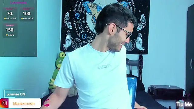 Snapshot of alexdesire chatting on March 2025 01:30:01 PM alexdesire online show from March 2025 01:30:01 PM