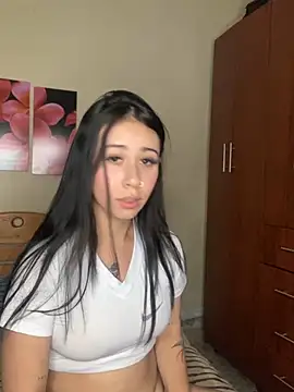 Snapshot of Zoee_t chatting on January 2025 10:08:02 PM Zoee t online show from January 2025 10:08:02 PM