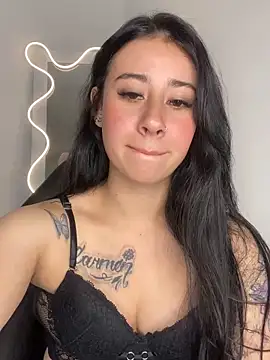 Snapshot of Zoee_t chatting on October 2025 04:02:02 AM Zoee t online show from October 2025 04:02:02 AM