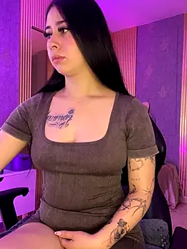 Snapshot of Zoee_t chatting on November 2025 03:45:02 AM Zoee t online show from November 2025 03:45:02 AM