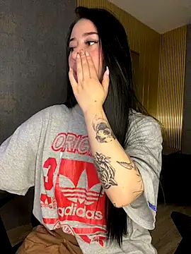 Snapshot of Zoee_t chatting on November 2025 04:45:02 AM Zoee t online show from November 2025 04:45:02 AM