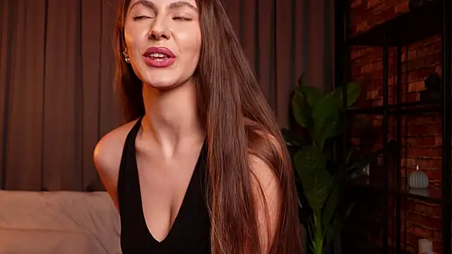 Snapshot of MuseSolis chatting on January 2025 03:57:02 AM MuseSolis online show from January 2025 03:57:02 AM