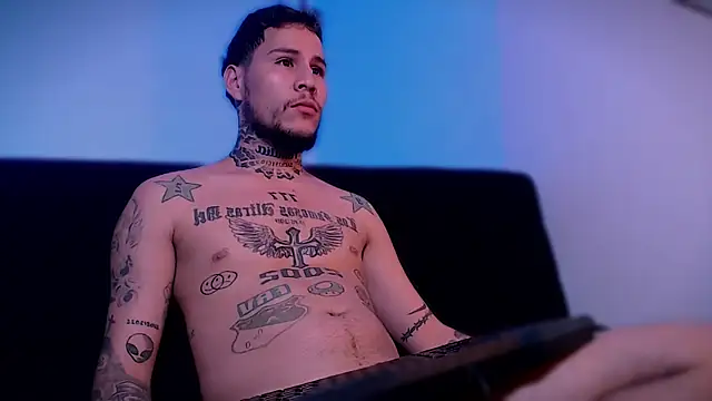 Snapshot of Junihn0 chatting on September 2025 09:37:01 PM Junihn0 online show from September 2025 09:37:01 PM