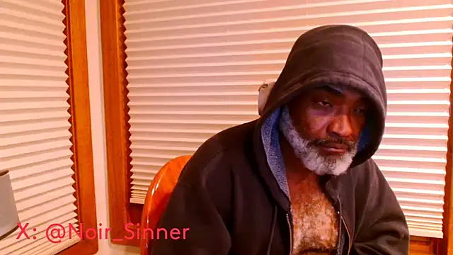 Snapshot of sinnernoir chatting on January 2026 05:44:01 AM sinnernoir online show from January 2026 05:44:01 AM