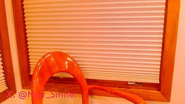 Snapshot of sinnernoir chatting on January 2026 06:07:02 AM sinnernoir online show from January 2026 06:07:02 AM