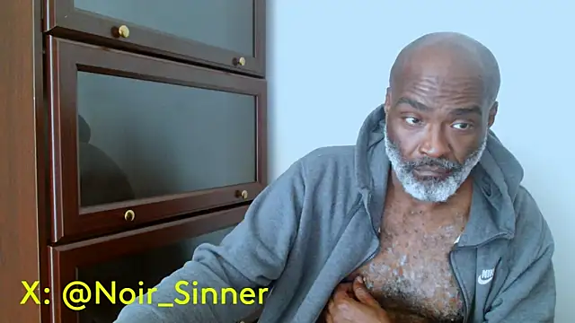sinnernoir online show from May 2026 01:40:01 PM