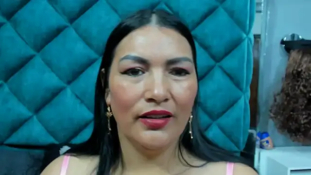 PENELOPELEWISs online show from October 2025 07:36:02 PM