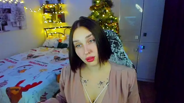 Snapshot of LinaTruly chatting on December 2025 09:43:02 PM LinaTruly online show from December 2025 09:43:02 PM