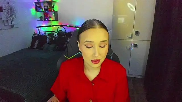 Snapshot of LinaTruly chatting on February 2026 10:17:01 PM LinaTruly online show from February 2026 10:17:01 PM