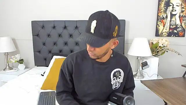 Robin Rief online show from February 2025 03:31:02 AM