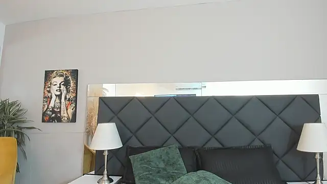 Robin Rief online show from November 2025 03:50:02 AM