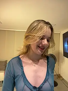 Snapshot of NicoleCut chatting on January 2026 10:41:02 AM NicoleCut online show from January 2026 10:41:02 AM