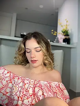 Snapshot of NicoleCut chatting on June 2026 09:44:02 AM NicoleCut online show from June 2026 09:44:02 AM
