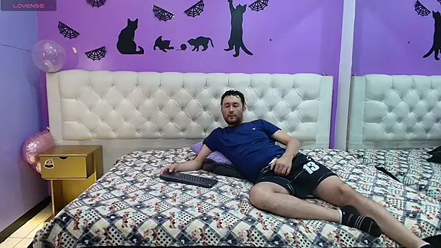 Snapshot of JeremmyAndStacy chatting on March 2025 11:00:01 AM JeremmyAndStacy online show from March 2025 11:00:01 AM