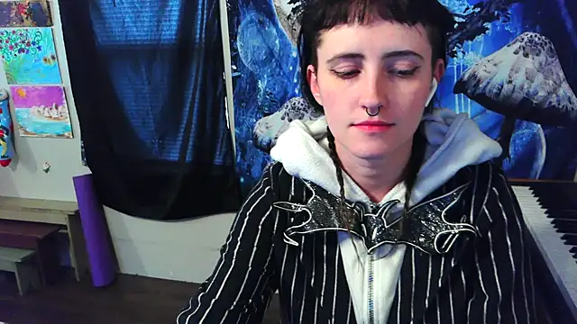  hellostormy  online show from November 2025 06:18:01 PM