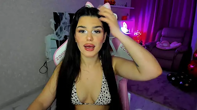 AlluringAriel online show from November 2025 06:29:01 PM