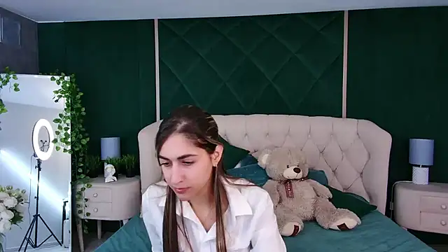 Teresa Stane online show from January 2025 12:31:02 PM