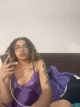 1prettygem online show from January 2025 11:18:02 PM