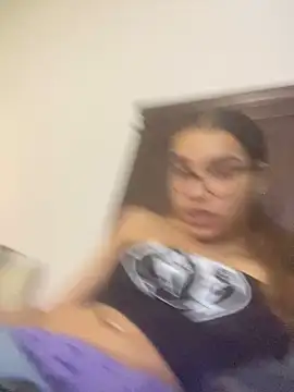 1prettygem online show from February 2025 01:58:01 AM