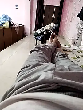 Snapshot of KUKU69XX chatting on March 2025 05:39:02 PM KUKU69XX online show from March 2025 05:39:02 PM