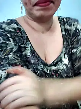 Snapshot of Haniya-143 chatting on February 2026 09:46:02 PM Haniya-143 online show from February 2026 09:46:02 PM